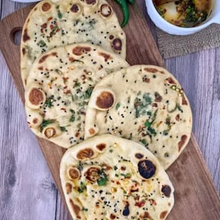 Spicy Jhatka Naan
